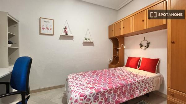 Habitación en piso compartido en Granada