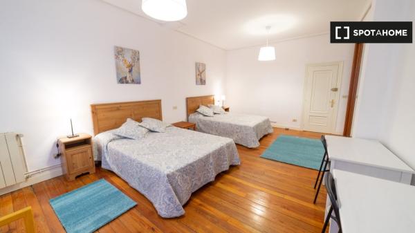 Habitación en piso compartido en Solokoetxe Bilbao