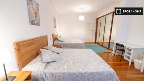 Habitación en piso compartido en Solokoetxe Bilbao