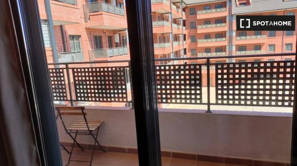 Apartamento de 2 dormitorios en alquiler en Alcalá de Henares