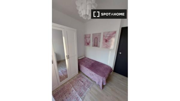 Apartamento entero de 3 habitaciones en Barcelona.