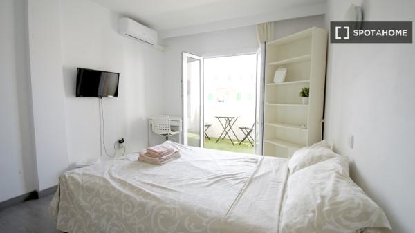 Quarto em apartamento compartilhado em Palma