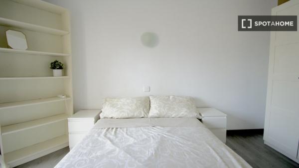 Quarto em apartamento compartilhado em Palma