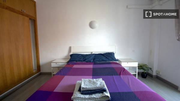 Quarto em apartamento compartilhado em Palma