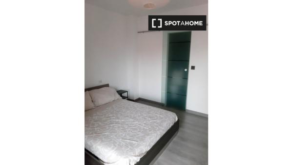 Quarto em apartamento compartilhado em Palma