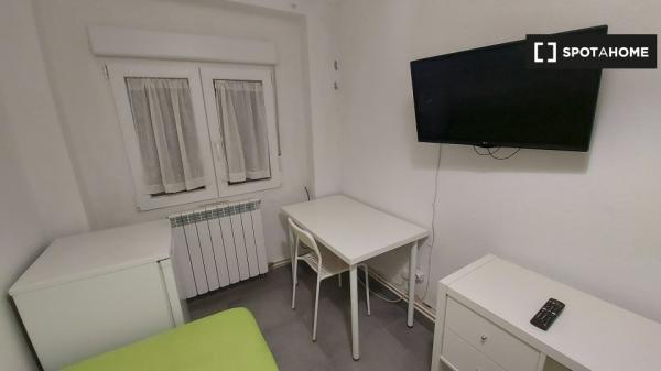 Habitación en piso compartido en Zaragoza