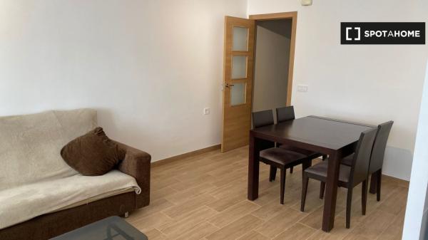 Apartamento de 3 dormitorios en alquiler en Sabadell, Barcelona.