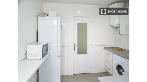 Se alquila habitación en piso compartido en Getafe