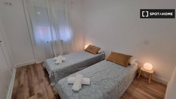 Apartamento de 2 dormitorios en alquiler en Santander, Santander