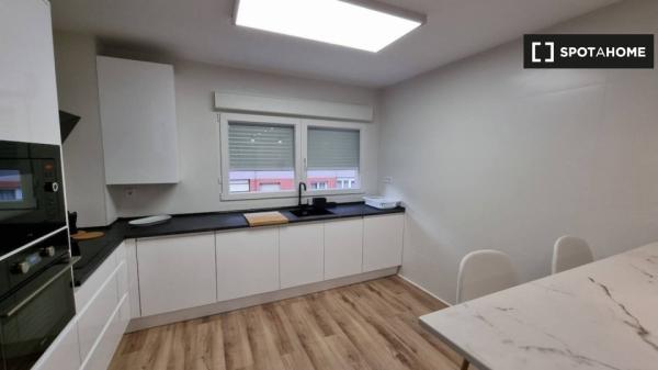 Apartamento de 2 dormitorios en alquiler en Santander, Santander