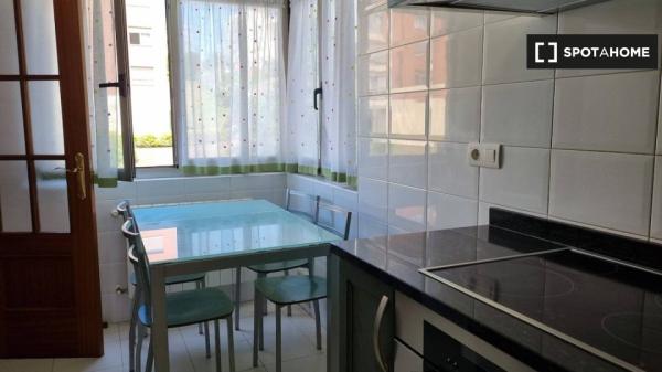 Apartamento de 2 dormitorios en alquiler en Santander, Santander