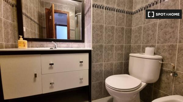 Apartamento de 2 dormitorios en alquiler en Santander, Santander