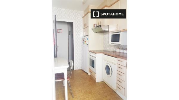 Habitación en piso compartido en Delicias, Zaragoza