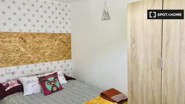 Room in shared apartment in Vigo