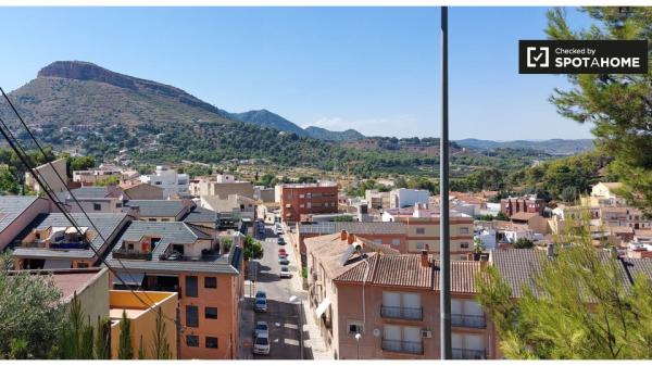 Vivienda de 3 dormitorios en alquiler en Gilet, Valencia