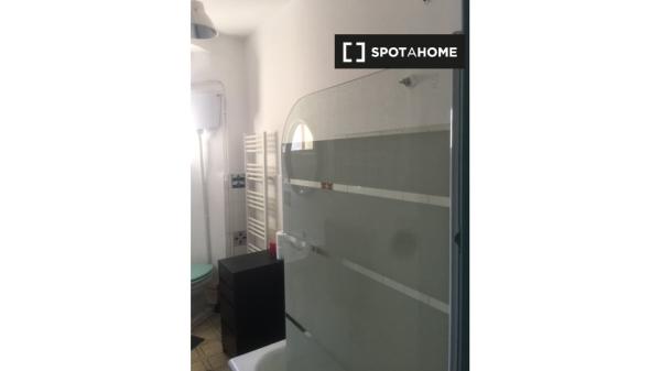 Room in shared apartment in Vigo