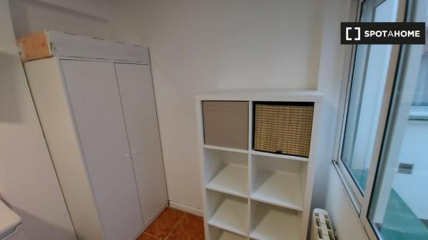 Alquiler de habitaciones en piso de 4 dormitorios en Zaragoza