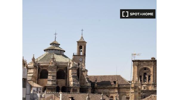 Piso de 3 dormitorios en alquiler en Granada