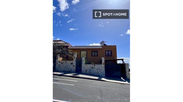 Whole 3 bedrooms apartment in Canarias