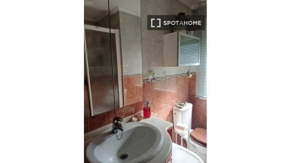 Room in shared apartment in Oviedo