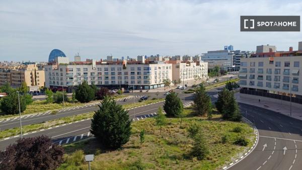 Piso en alquiler de 3 habitaciones en Las Tablas, Madrid