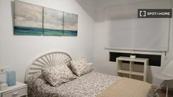 Apartamento completo de 2 dormitorios en Granada