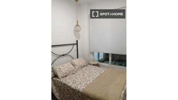 Apartamento completo de 2 dormitorios en Granada