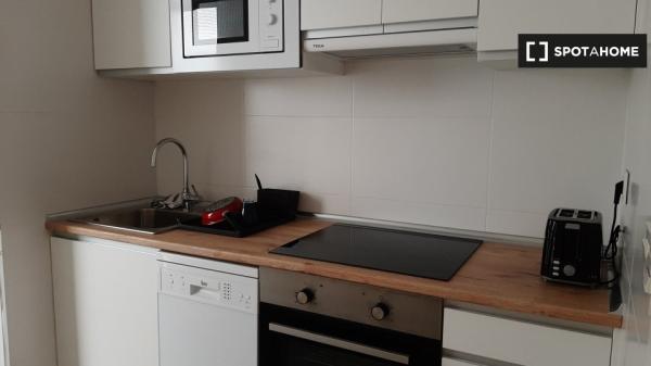 Alquiler de habitaciones en piso de 5 dormitorios en Zaragoza