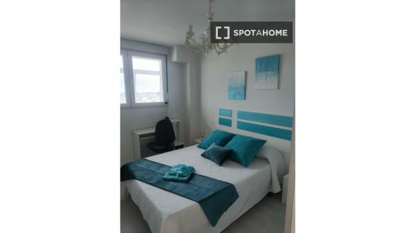 Zimmer zu vermieten in 3-Zimmer-Wohnung in Santander