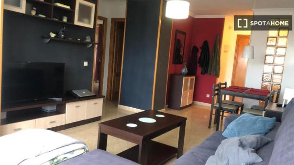 Apartamento completo de 2 dormitorios en Alicante (Alacant)