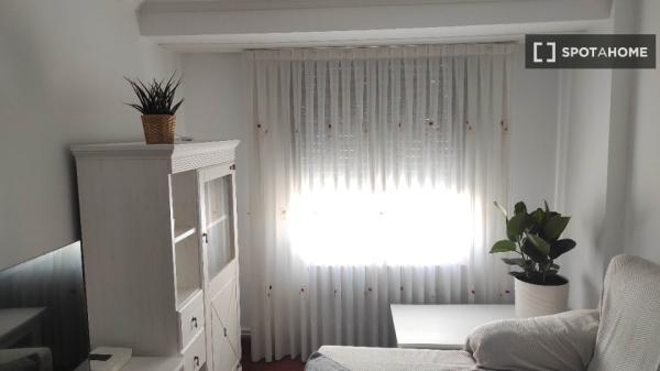 Appartamento con 2 camere da letto in affitto a Basozabal, Bilbao