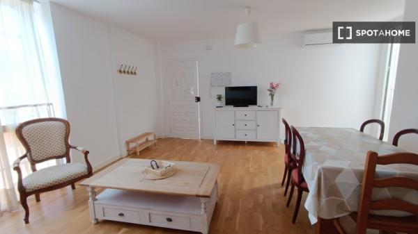 Piso en alquiler de 3 habitaciones en Pedregalejo, Málaga