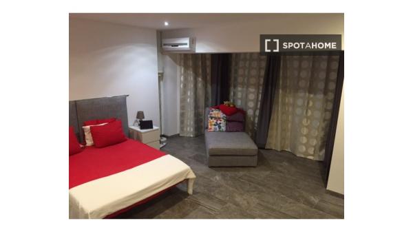 Quarto em apartamento compartilhado em Palma