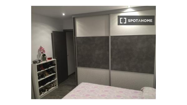 Quarto em apartamento compartilhado em Palma