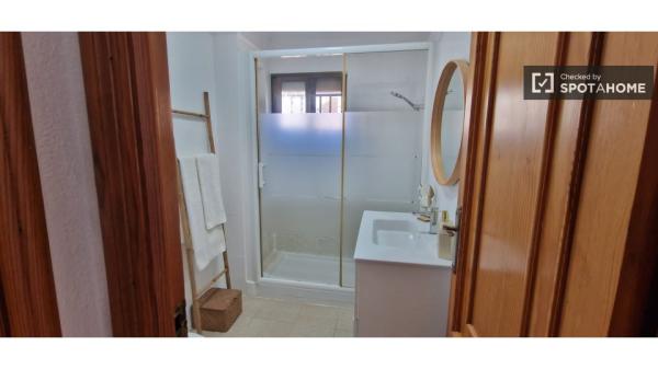 Apartamento de 2 dormitorios en alquiler en El Cabanyal, Valencia