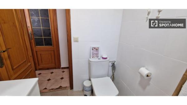 Apartamento de 2 dormitorios en alquiler en El Cabanyal, Valencia