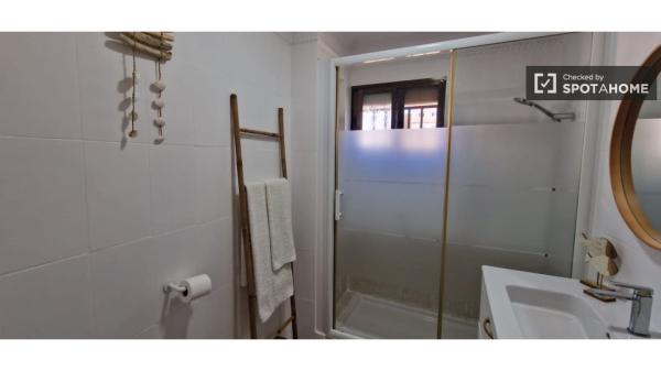 Apartamento de 2 dormitorios en alquiler en El Cabanyal, Valencia