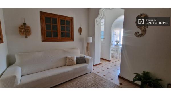 Apartamento de 2 dormitorios en alquiler en El Cabanyal, Valencia