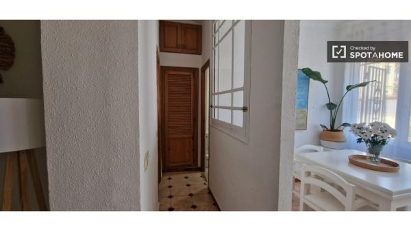 Apartamento de 2 dormitorios en alquiler en El Cabanyal, Valencia