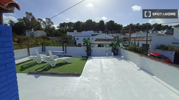 Piso entero de 3 habitaciones en Chiclana de la Frontera