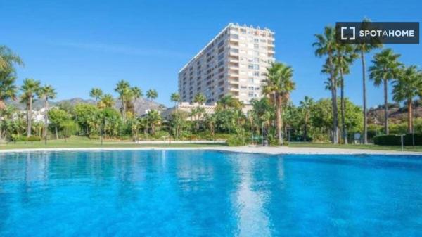 Apartamento de 1 dormitorio en alquiler en Benalmádena, Málaga