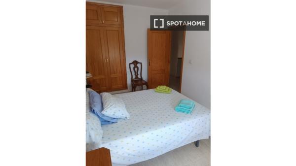 Apartamento de 3 dormitorios en alquiler en