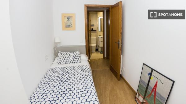 Piso entero de 3 habitaciones en Santiago de Compostela