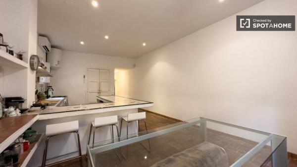 Apartamento de 3 dormitorios en alquiler en el Barrio Gótico, Barcelona.