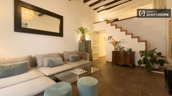 Apartamento de 3 dormitorios en alquiler en el Barrio Gótico, Barcelona.