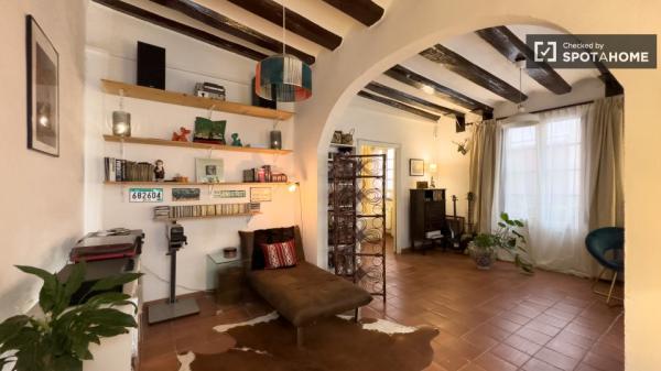 Apartamento de 3 dormitorios en alquiler en el Barrio Gótico, Barcelona.