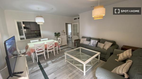 Apartamento de 2 dormitorios en alquiler en Almerimar, Almería