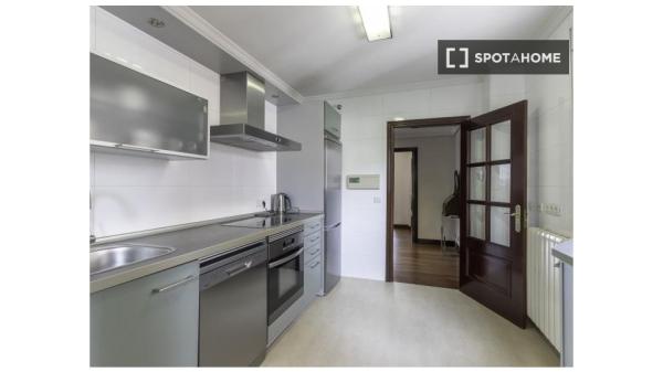 Alugo apartamento em Algorta