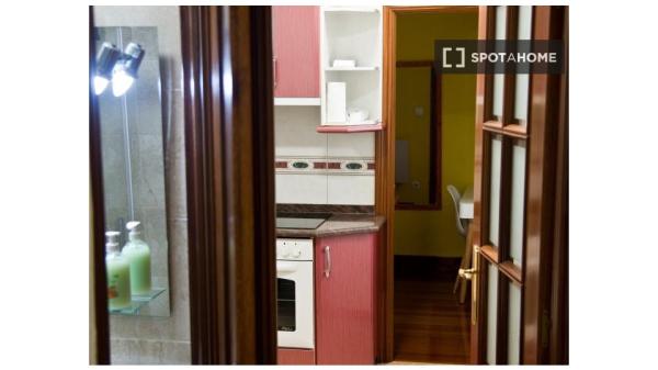 Apartment for 4 people in Bilbao city centre