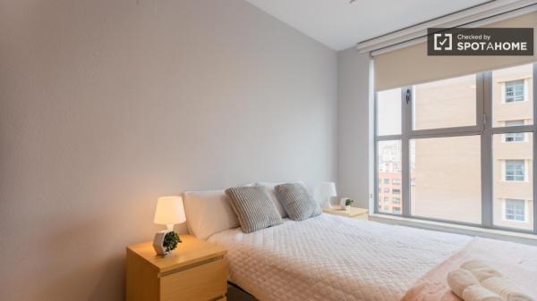 Apartamento de 2 dormitorios en alquiler en Quatre Carreres, Valencia